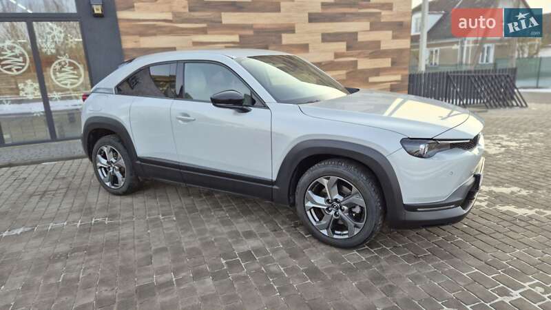 Внедорожник / Кроссовер Mazda MX-30 2020 в Владимире