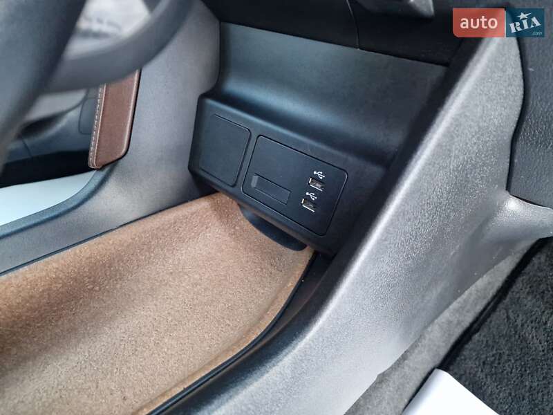 Внедорожник / Кроссовер Mazda MX-30 2020 в Виннице