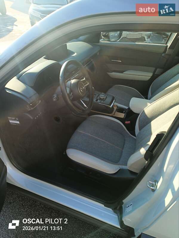 Внедорожник / Кроссовер Mazda MX-30 2020 в Черкассах