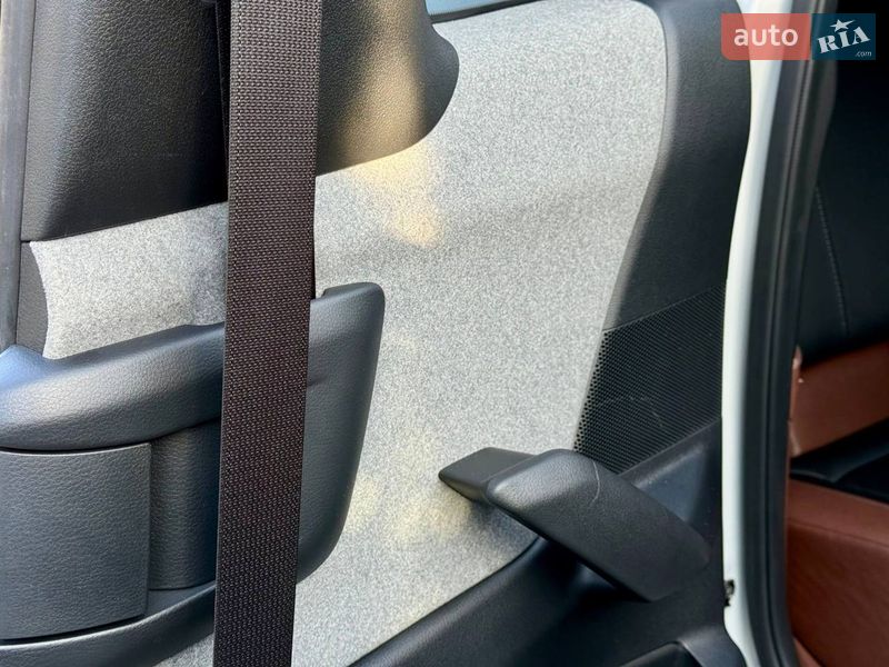 Внедорожник / Кроссовер Mazda MX-30 2021 в Самборе