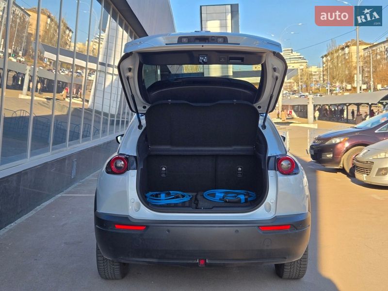 Позашляховик / Кросовер Mazda MX-30 2020 в Києві