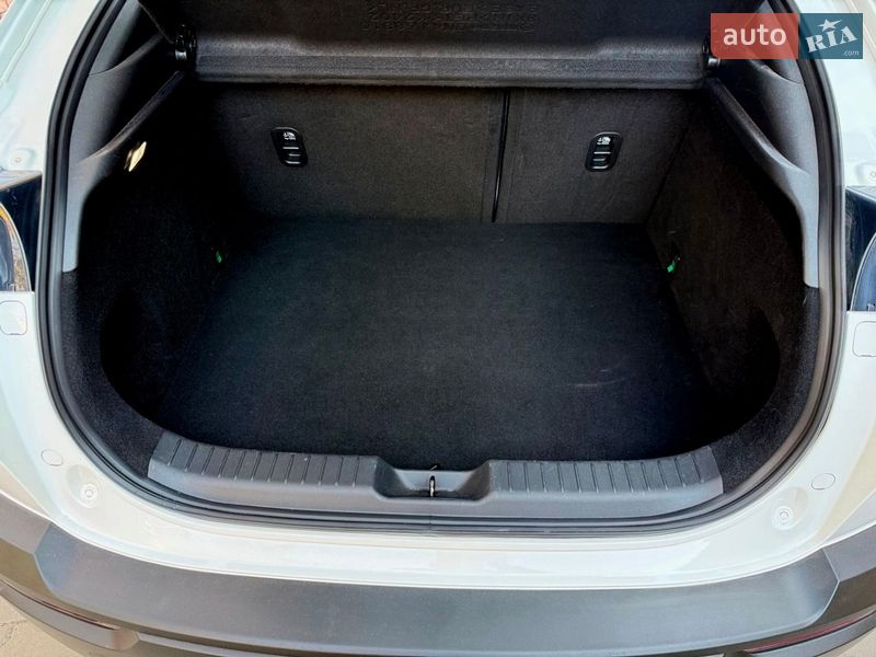 Внедорожник / Кроссовер Mazda MX-30 2022 в Хмельницком