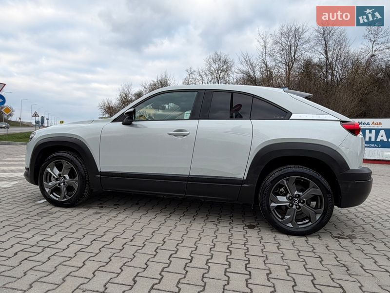 Внедорожник / Кроссовер Mazda MX-30 2020 в Тернополе