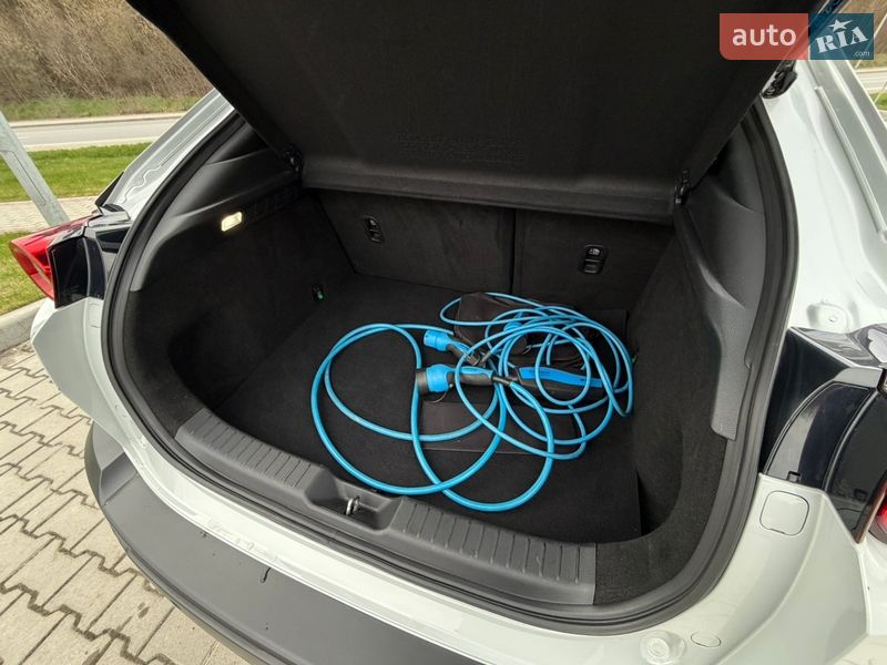 Внедорожник / Кроссовер Mazda MX-30 2020 в Тернополе