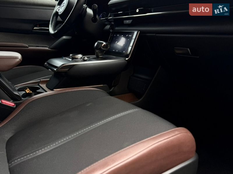 Позашляховик / Кросовер Mazda MX-30 2020 в Ужгороді