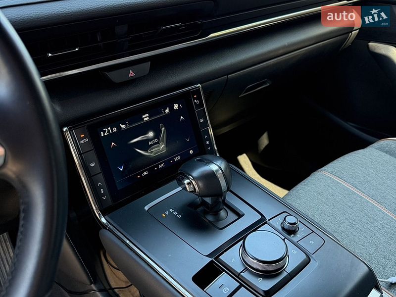Внедорожник / Кроссовер Mazda MX-30 2020 в Киеве