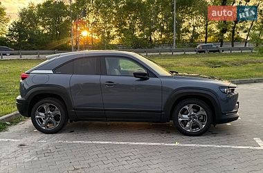 Внедорожник / Кроссовер Mazda MX-30 2020 в Киеве