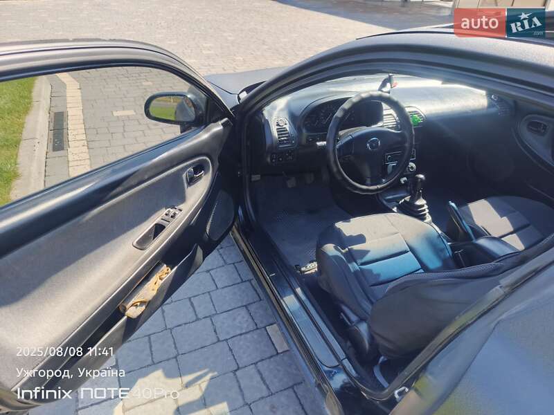 Купе Mazda MX-3 1993 в Ужгороде