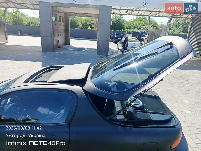 Купе Mazda MX-3 1993 в Ужгороде