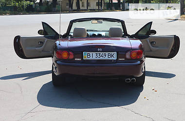 Кабриолет Mazda MX-5 2000 в Полтаве