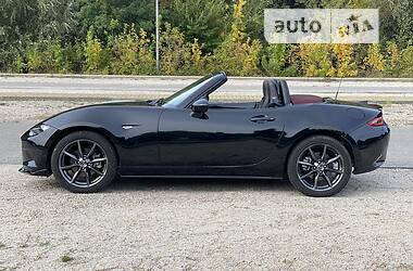 Родстер Mazda MX-5 2017 в 