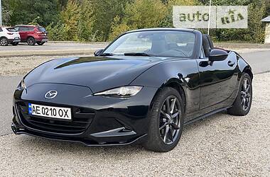 Родстер Mazda MX-5 2017 в 