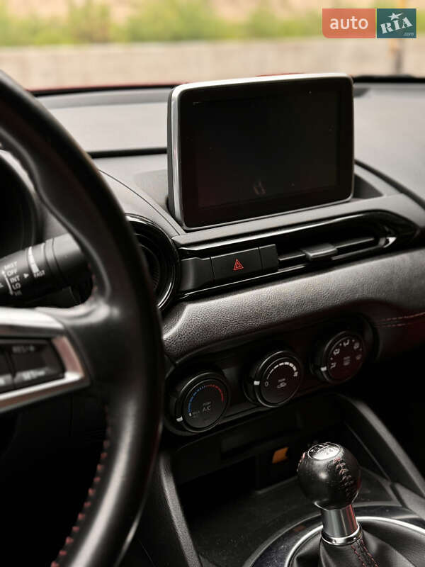Родстер Mazda MX-5 2015 в Козині