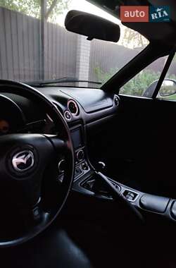 Родстер Mazda MX-5 2001 в 