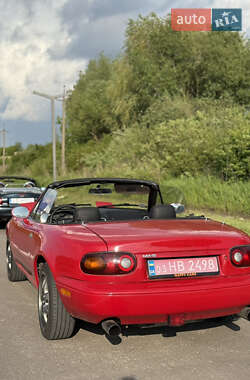 Родстер Mazda MX-5 1996 в 