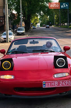 Родстер Mazda MX-5 1996 в 