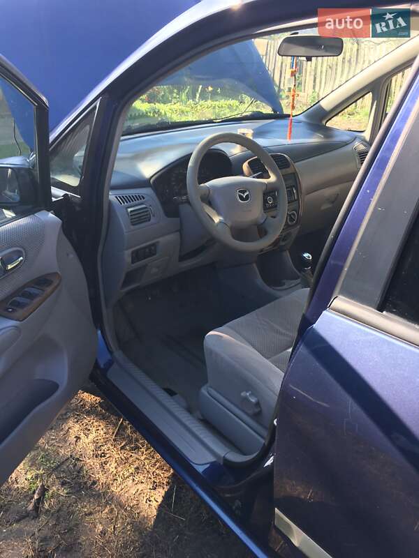 Минивэн Mazda Premacy 2002 в Вараше
