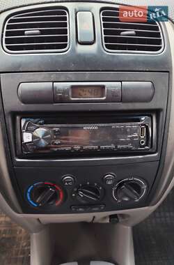 Минивэн Mazda Premacy 2002 в 