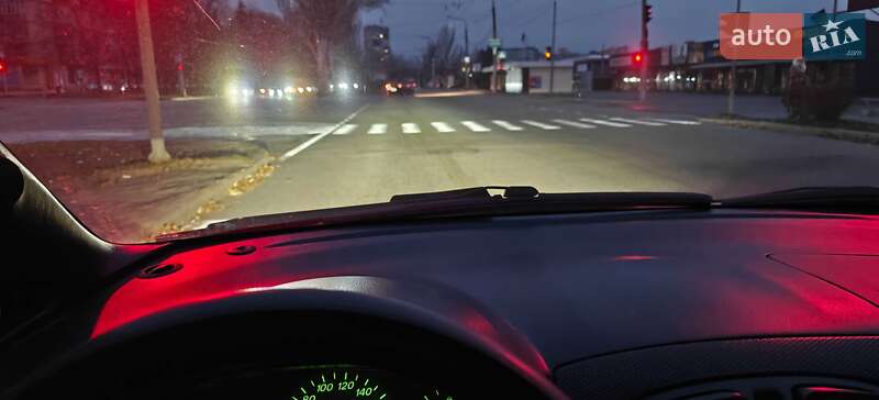 Минивэн Mazda Premacy 2005 в Киеве