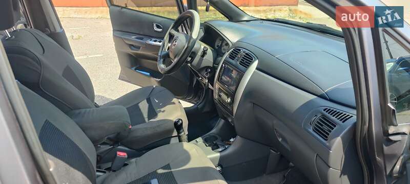 Минивэн Mazda Premacy 2005 в Киеве