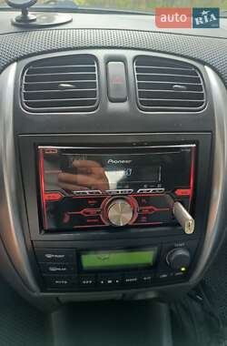 Минивэн Mazda Premacy 2004 в  фото 25 Минивэн Mazda Premacy 2004 в