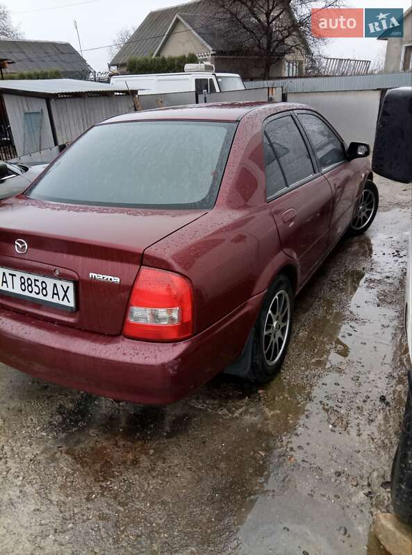 Седан Mazda Protege 2002 в Чернівцях