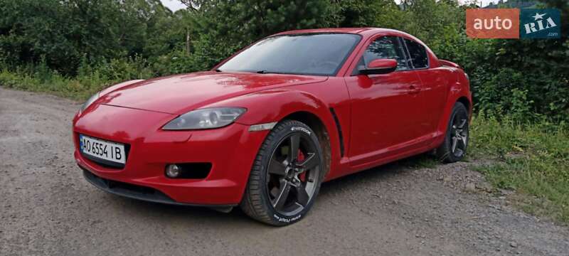 Купе Mazda RX-8 2004 в Воловце