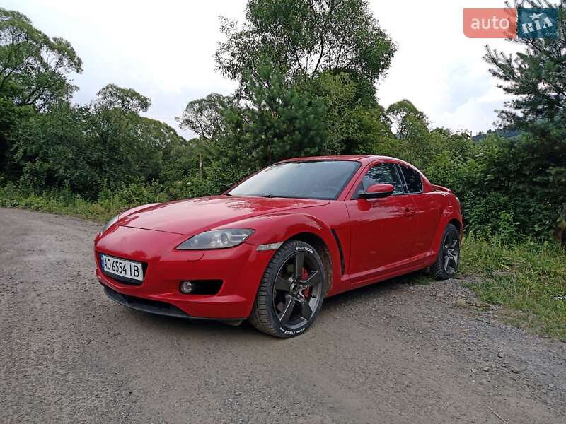 Купе Mazda RX-8 2004 в Воловцю