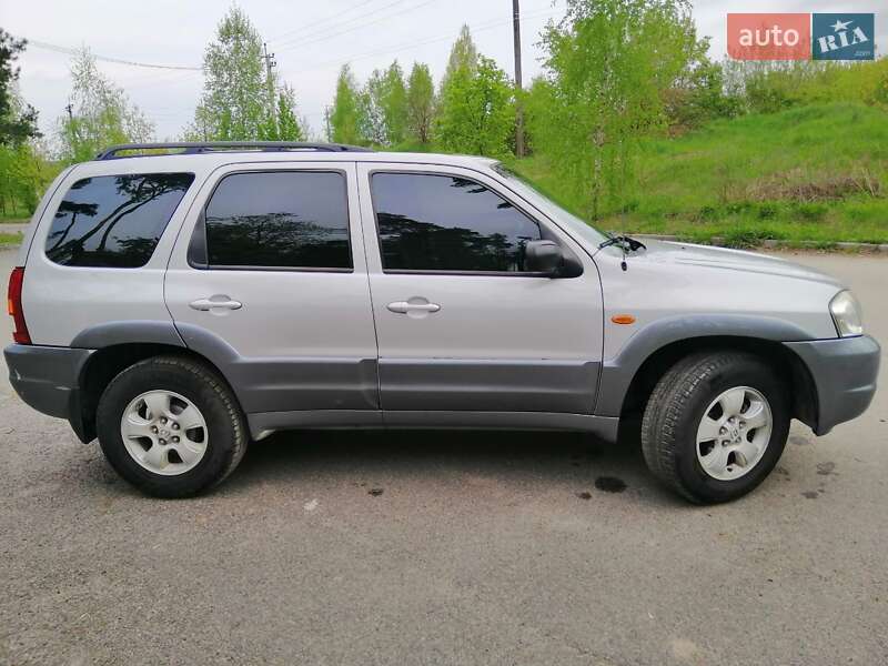 Внедорожник / Кроссовер Mazda Tribute 2002 в Ирпене