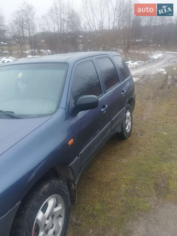 Внедорожник / Кроссовер Mazda Tribute 2001 в Гайсине