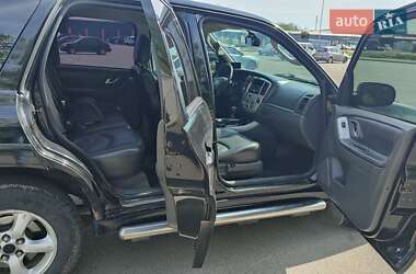 Позашляховик / Кросовер Mazda Tribute 2004 в 