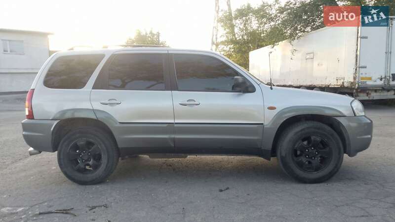 Внедорожник / Кроссовер Mazda Tribute 2001 в Запорожье