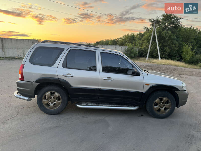 Внедорожник / Кроссовер Mazda Tribute 2002 в Первомайске