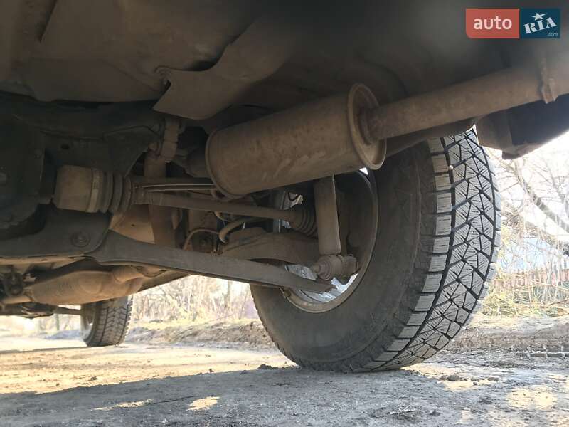 Внедорожник / Кроссовер Mazda Tribute 2001 в Харькове