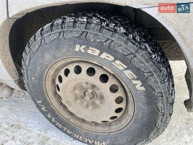 Внедорожник / Кроссовер Mazda Tribute 2006 в Лебедине