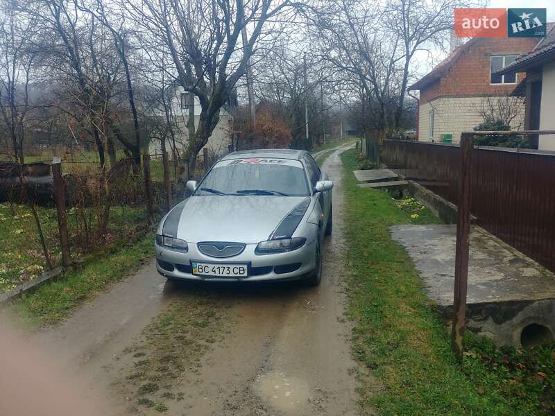 Седан Mazda Xedos 6 1993 в Вижниці