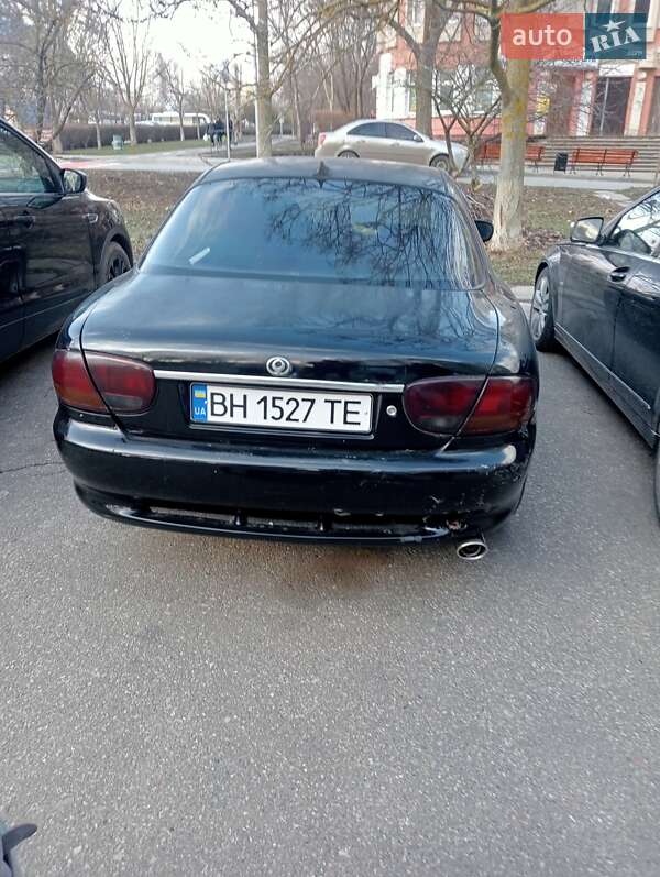 Седан Mazda Xedos 6 1997 в Южному фото 3 Седан Mazda Xedos 6 1997 в Южному