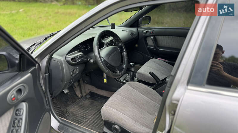 Седан Mazda Xedos 6 1996 в Глинном