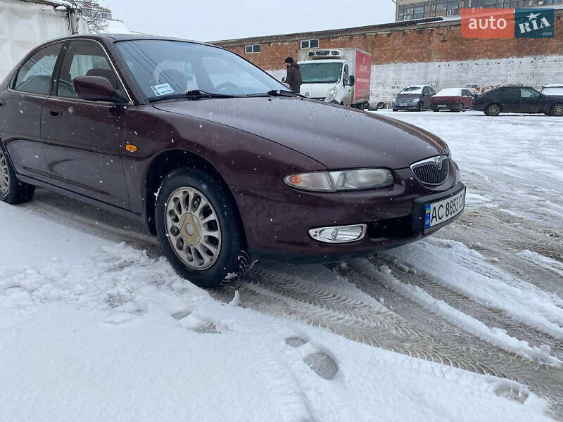 Седан Mazda Xedos 6 1997 в Черновцах