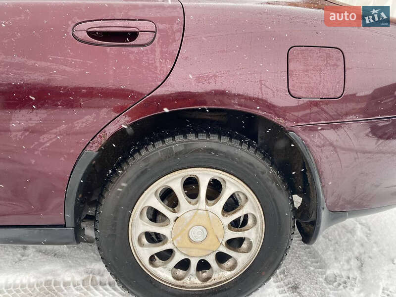 Седан Mazda Xedos 6 1997 в Черновцах