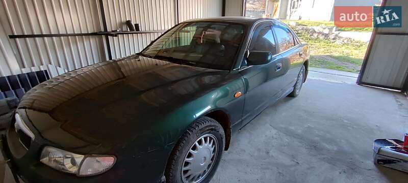 Седан Mazda Xedos 9 2000 в Хотине