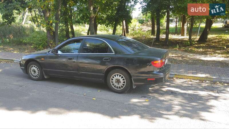 Седан Mazda Xedos 9 1995 в Святопетрівське