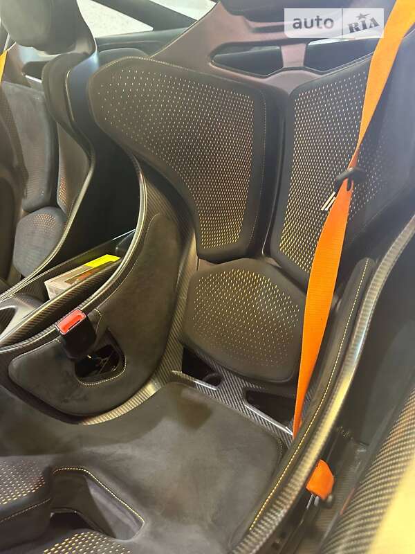 Купе McLaren 765LT 2020 в Харкові