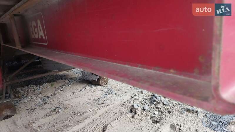 Самоскид напівпричіп MEGA SAF 2006 в Рівному