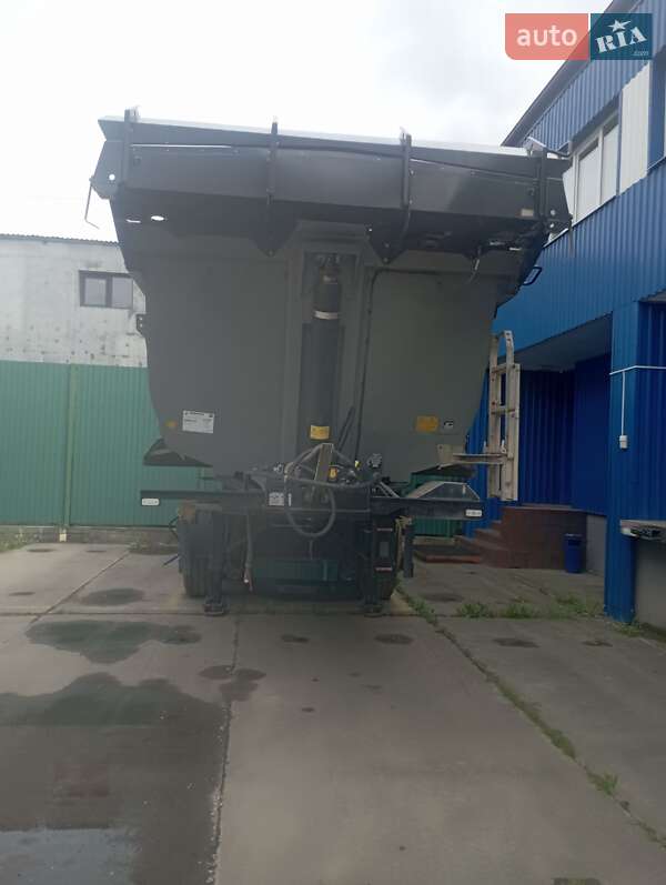 Самоскид напівпричіп Meiller Kisa 3 2018 в Львові