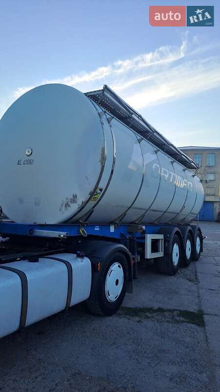Цистерна полуприцеп Menci SA 2008 в Одессе фото 4 Цистерна полуприцеп Menci SA 2008 в Одессе