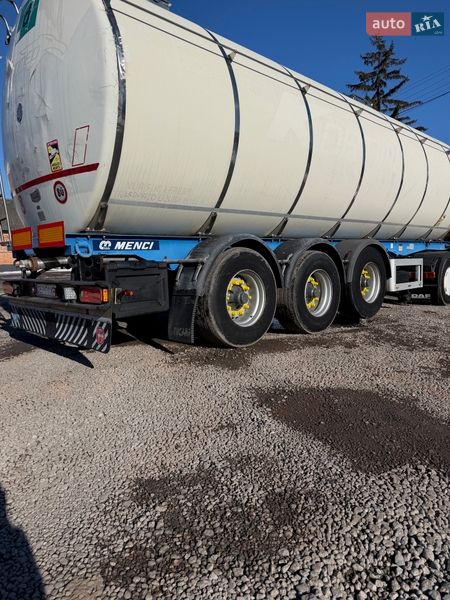 Цистерна полуприцеп Menci SA 2007 в Нежине