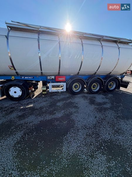 Цистерна полуприцеп Menci SA 2007 в Нежине