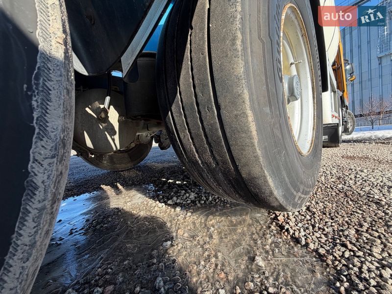 Цистерна полуприцеп Menci SA 2007 в Нежине