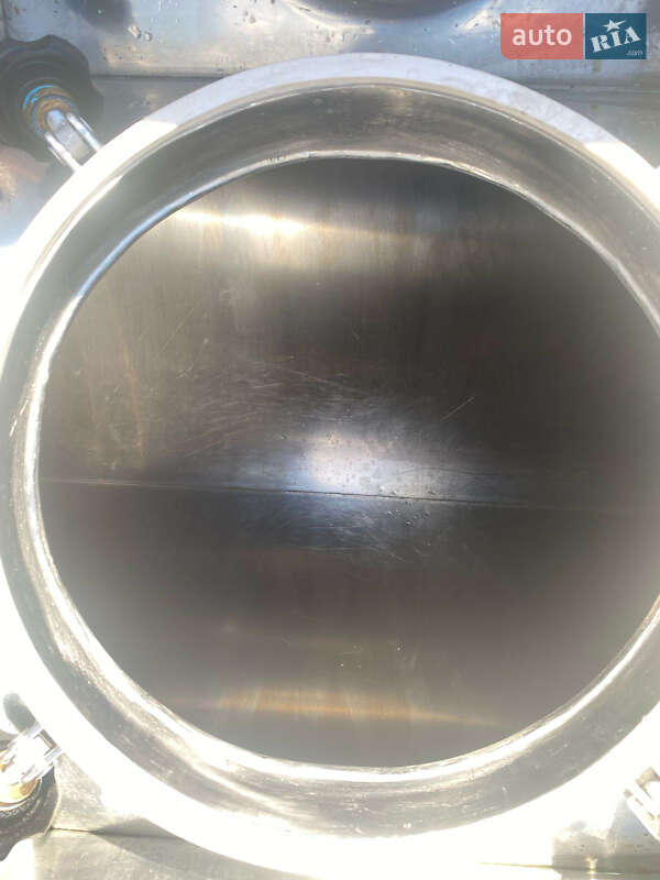 Цистерна полуприцеп Menci SL 2008 в Львове